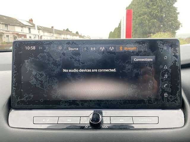 Nissan Qashqai Hatchback 1.3 DiG-T MHEV 140 N-Connecta 5dr